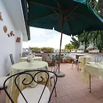 Au Jardin Fleuri 2* סן ג'יובאני לופאטוטו