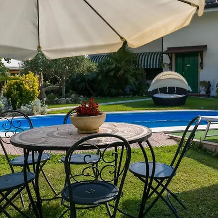 Au Jardin Fleuri Panzió 2*