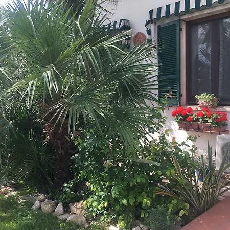 B&B Au Jardin Fleuri 산 조반니 루페투투