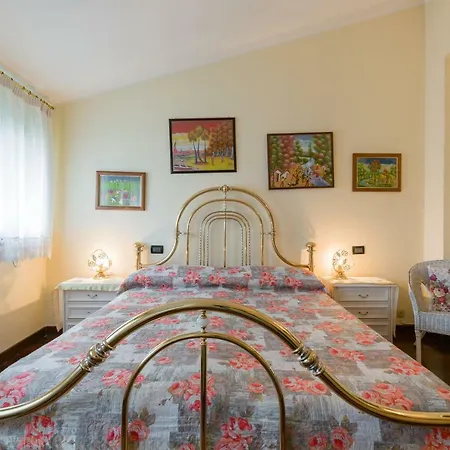 Au Jardin Fleuri Bed & Breakfast