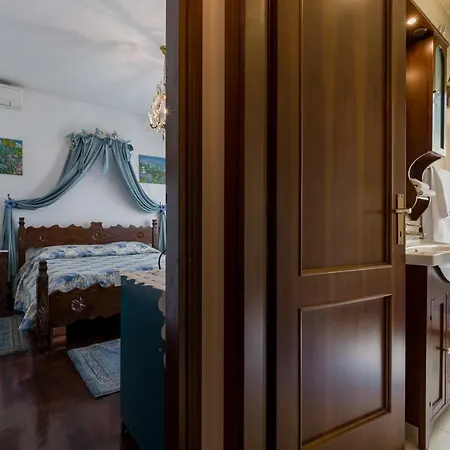 Au Jardin Fleuri Bed & Breakfast