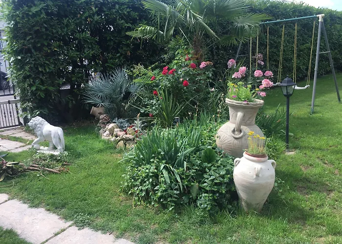 Au Jardin Fleuri 2* San Giovanni Lupatoto