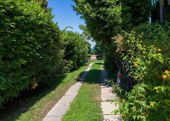 Bed & Breakfast Au Jardin Fleuri 2*