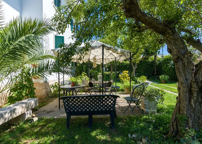 فندق مبيت وإفطار Au Jardin Fleuri